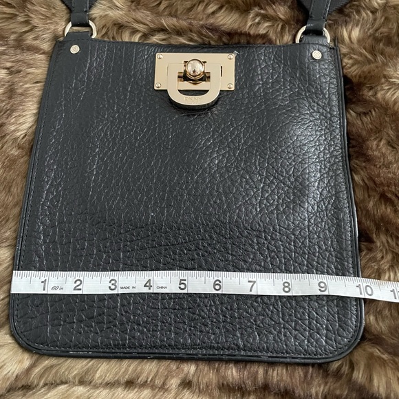 DKNY LEATHER CROSS BODY BAG - Picture 4 of 8